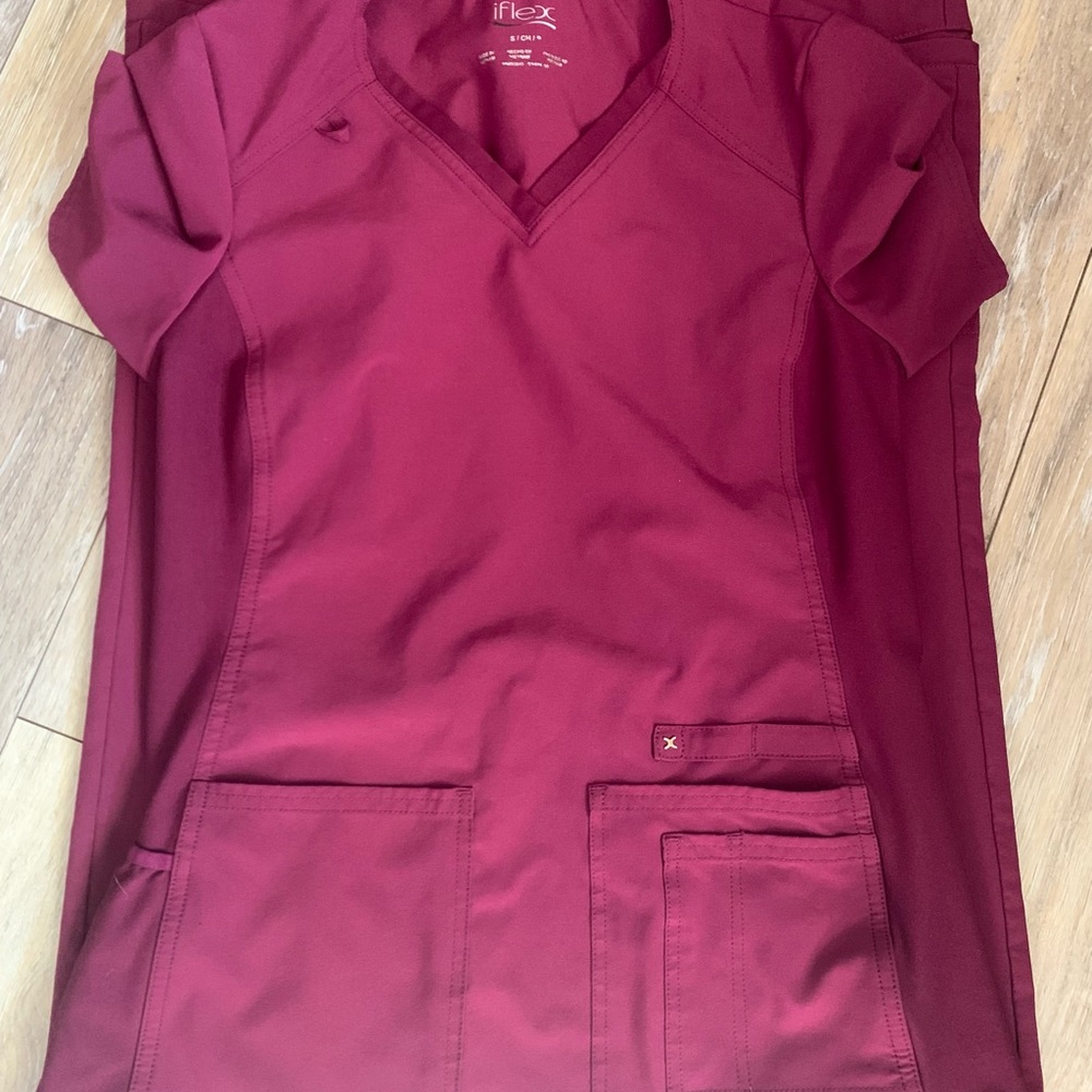 Cherokee iflex scrub top burgandy pants free small petite